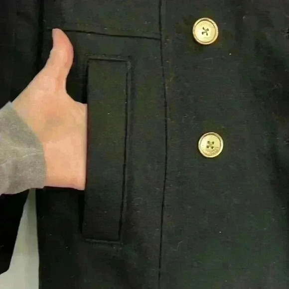 Michael Kors black, wool double‎ breasted peacoat with gold buttons. Size 4 - Picture 3 of 8